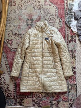 Patagonia Women's Light Quilted Long Puffer Jacket in Cream